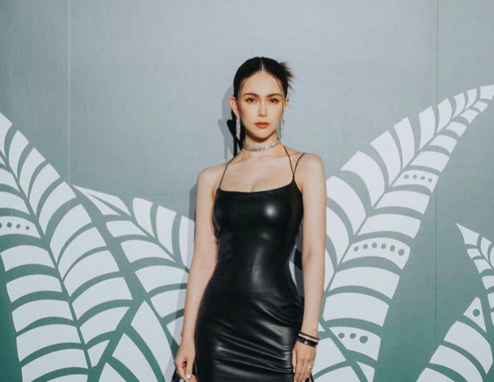 ▲昆凌辣秀S曲線，完全看不出已經是3個孩子的媽。（圖／翻攝昆凌IG）