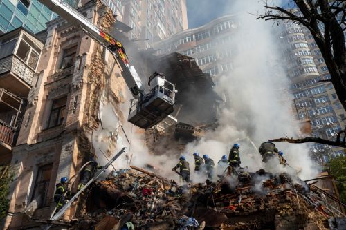 路透：基輔傳出爆炸聲　烏克蘭出動救難隊
