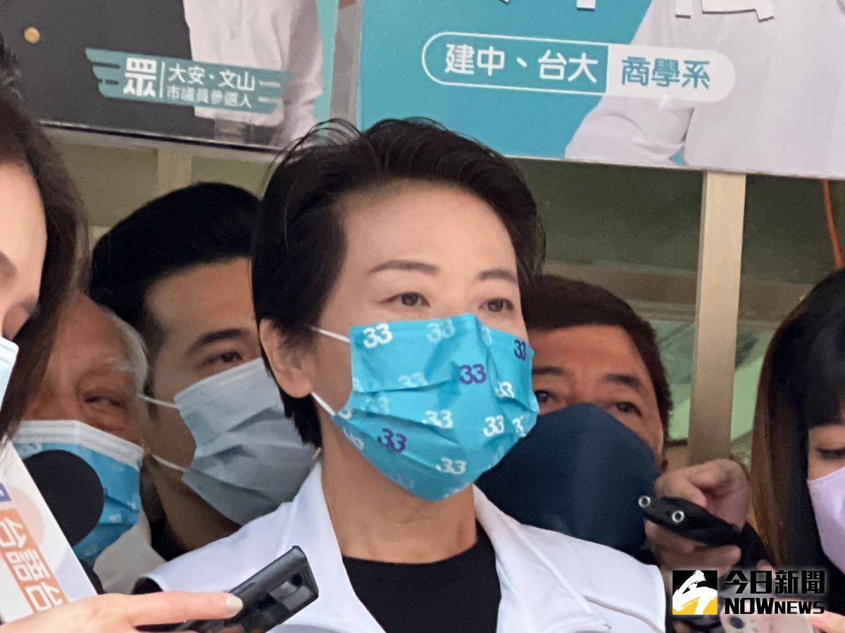 ▲民進黨台北市長候選人否認護航「波波牙醫」 ，遭質疑切割綠委提案，台北市長參選人黃珊珊表示，「好漢做事不敢當」，呼籲陳時中說清楚是怎麼回事。（資料照／記者丁上程攝）