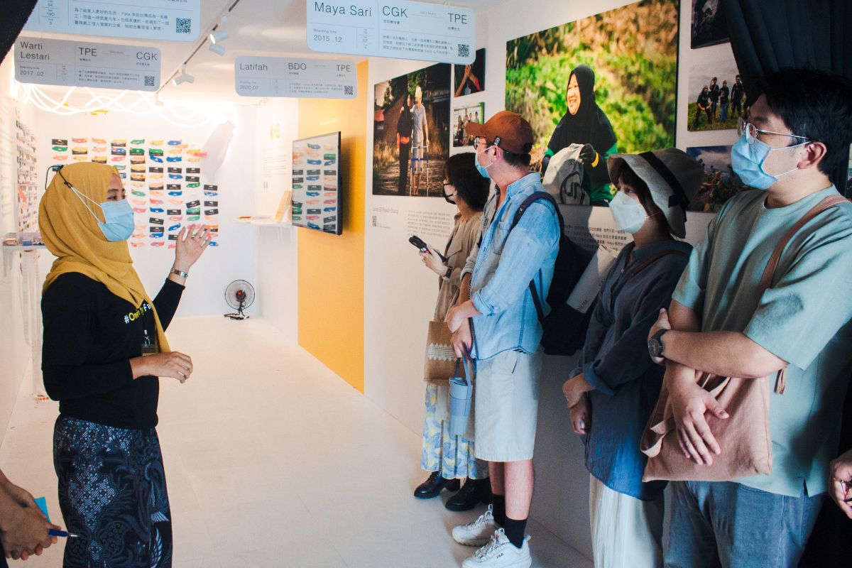 ▲One-Forty的學生 Sutiah 表示擔任導覽員除了可以跟台灣人互動外，也是一種測試自己中文能力的方式。（圖／One-Forty）