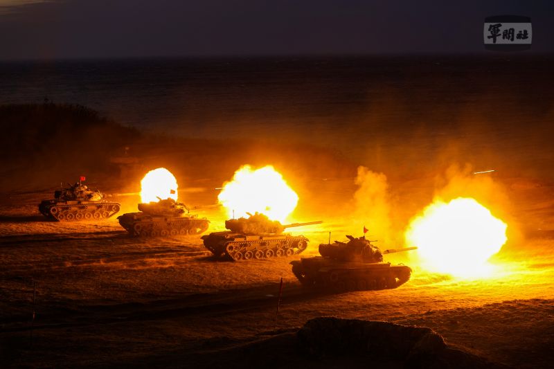 ▲澎防部鎮疆操演，M60A3戰車射擊火砲。（圖／軍聞社提供）