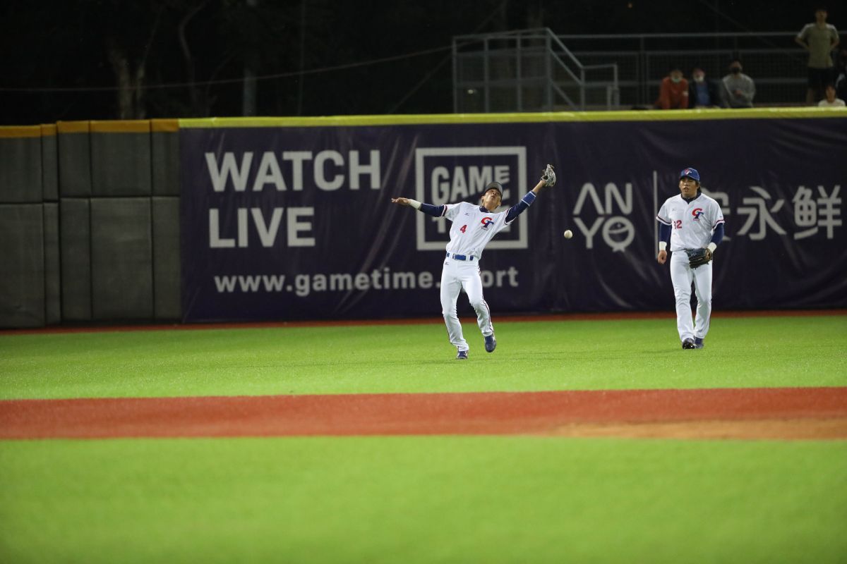 ▲U23中華隊林岳谷漏接。（圖／棒協提供）