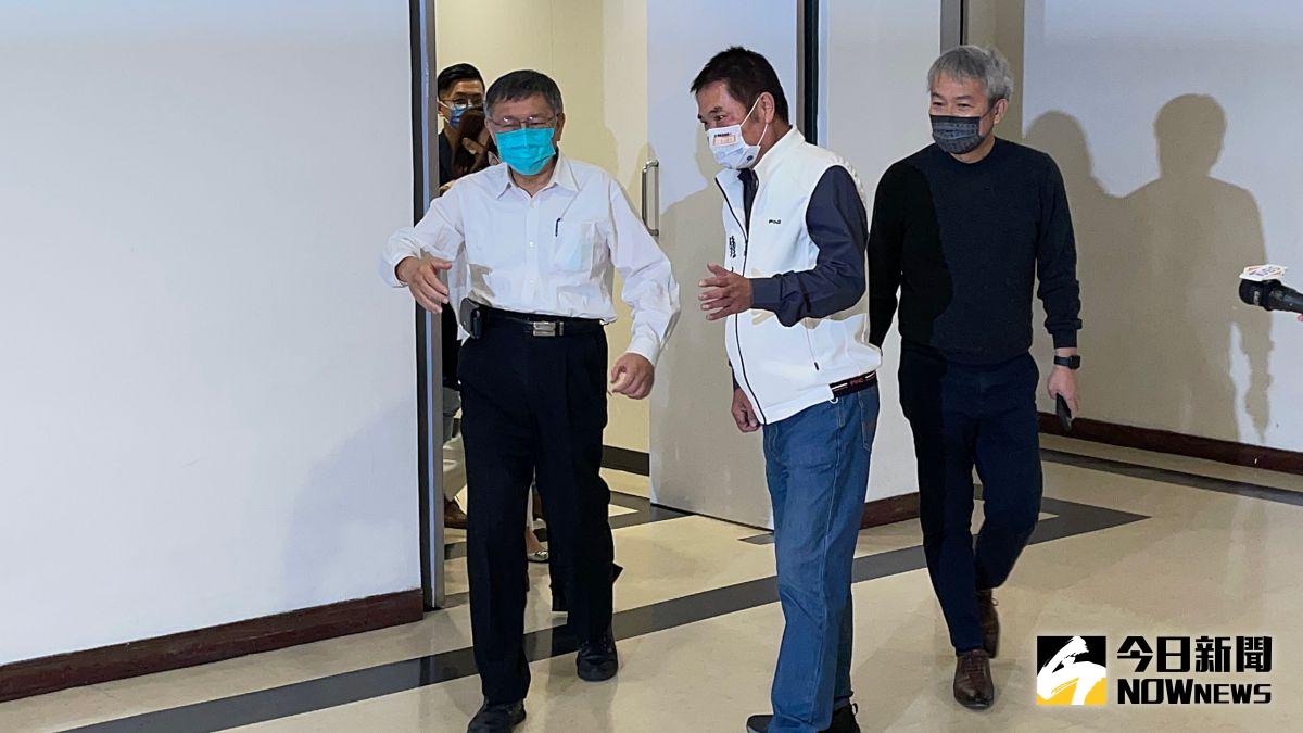 ▲台北市長柯文哲與苗栗縣議會議長鍾東錦，20日於台北市政府的會面，因為九合一大選將近的緣故，格外受到外界關注。（圖／記者丁上程攝，2022.10.20）