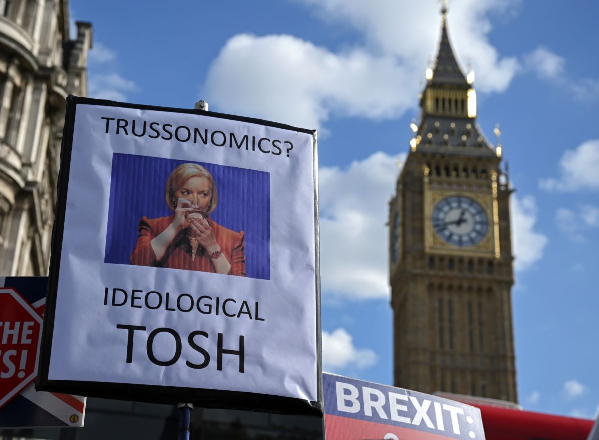 ▲面對政治和經濟上的混亂，許多英國人民都感到悲觀，不知未來何去何從。示意圖。（圖／美聯社／達志影像）