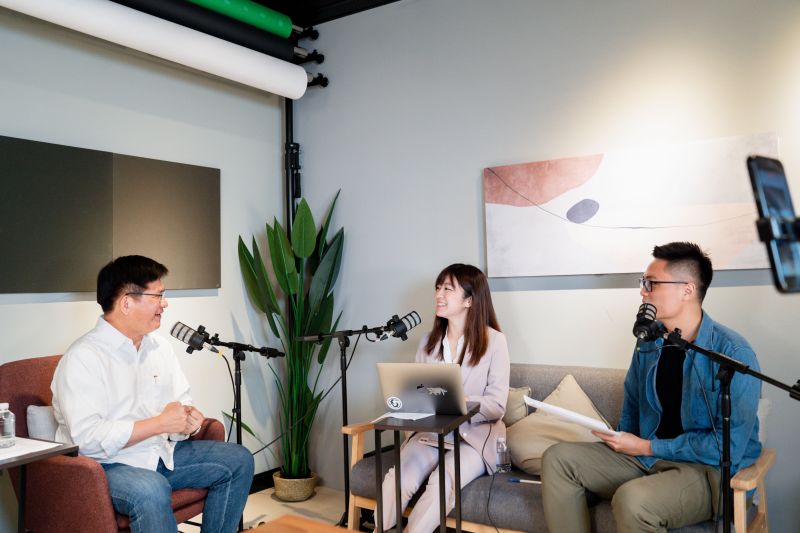 ▲林佳龍接受《耳朵出遊不出油》專訪，暢談競選新北市長的心路歷程。（圖／民進黨提供）