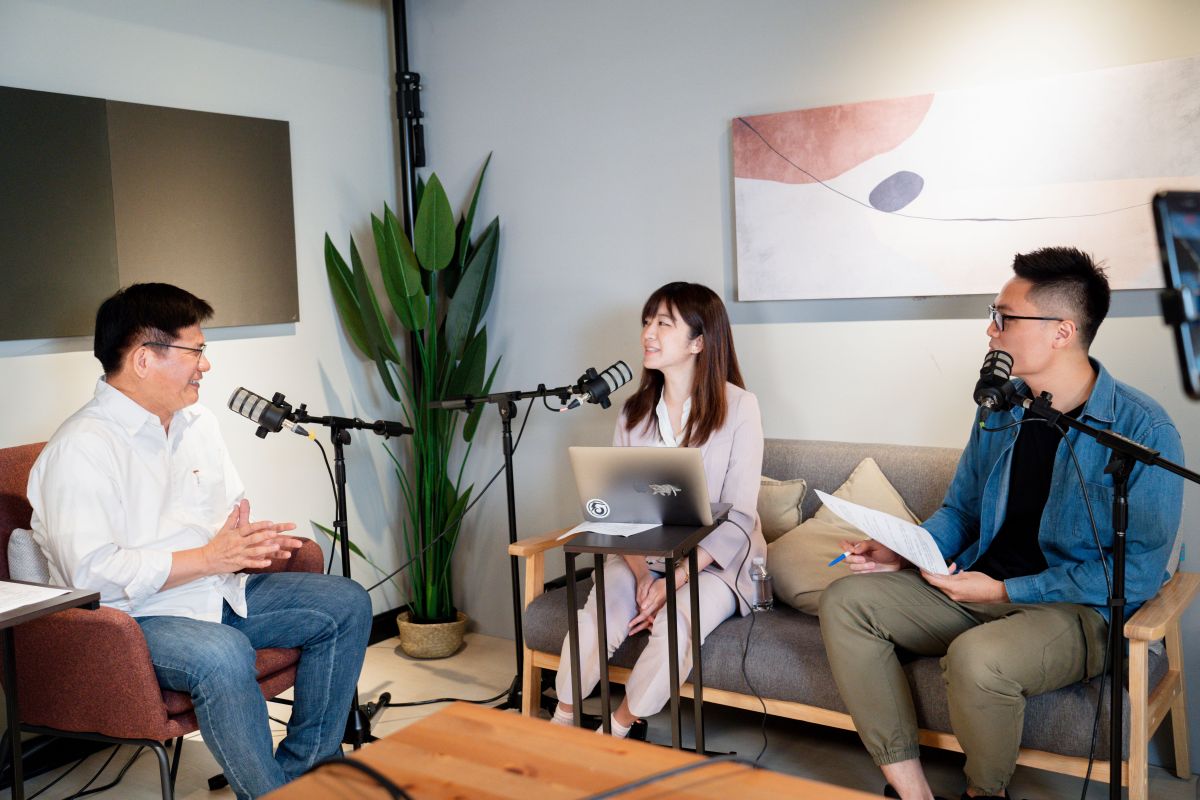 ▲林佳龍接受《耳朵出遊不出油》專訪，暢談競選新北市長的心路歷程。（圖／民進黨提供）