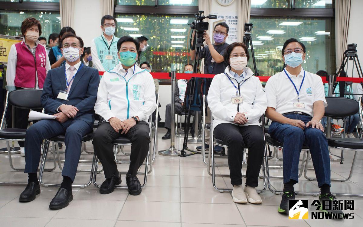 ▲桃園市長選舉今天舉行號次抽籤，4位候選人都親自到場抽籤。（圖／記者李春台攝，2022.10.21）