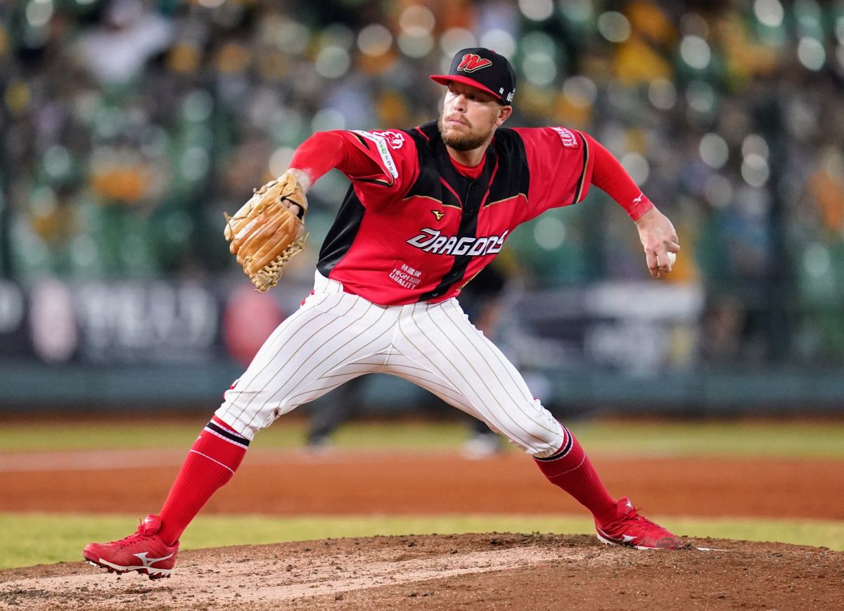 ▲味全龍洋投霸曼。（味全龍提供）