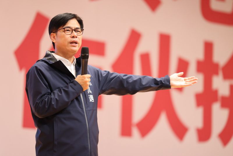 ▲陳其邁若能衝破109萬票的「小英障礙」,勢必成為黨內極具份量的接班梯隊人選。(圖/翻攝自陳其邁臉書)