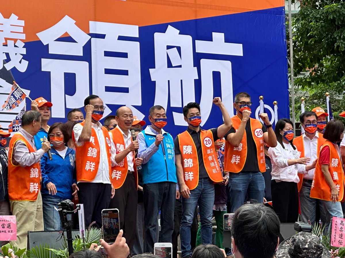 ▲蔣萬安今日首度與韓國瑜在陳錦祥造勢活動上同框。（圖／記者余祥攝，2022.10.22）