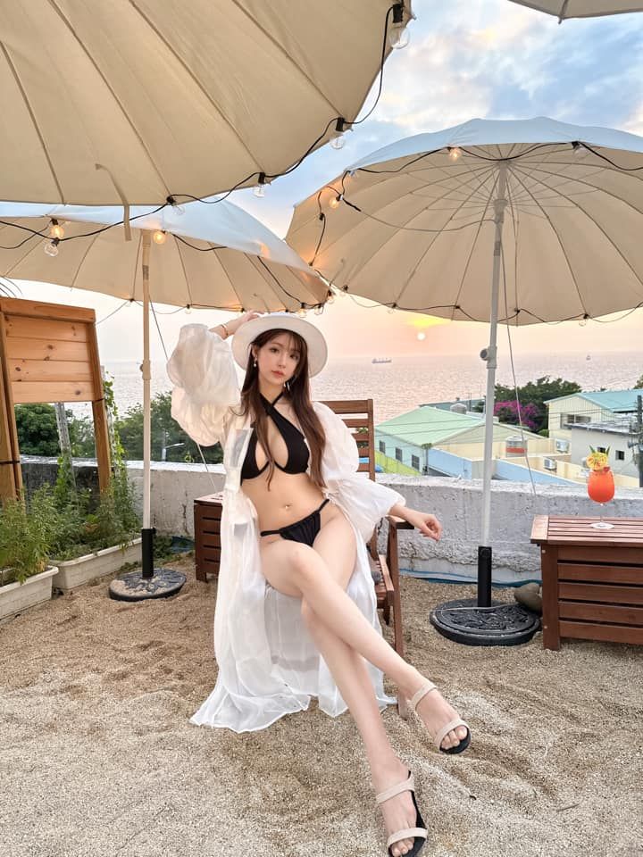 ▲寧寧在高雄享受日光浴。（圖／翻攝自寧寧FB）