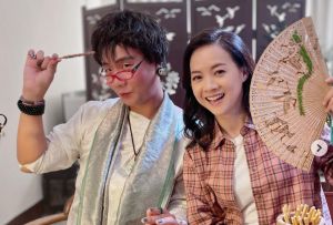▲主持人曾寶儀找YouTuber阿翰一起合拍開場影片,重現爆紅的「九天玄女」哏,帶出本屆所有入圍的戲劇節目獎。(圖/翻攝自曾寶儀IG) ▲主持人曾寶儀找YouTuber阿翰一起合拍開場影片,重現爆紅的「九天玄女」哏,帶出本屆所有入圍的戲劇節目獎。(圖/翻攝自曾寶儀IG)