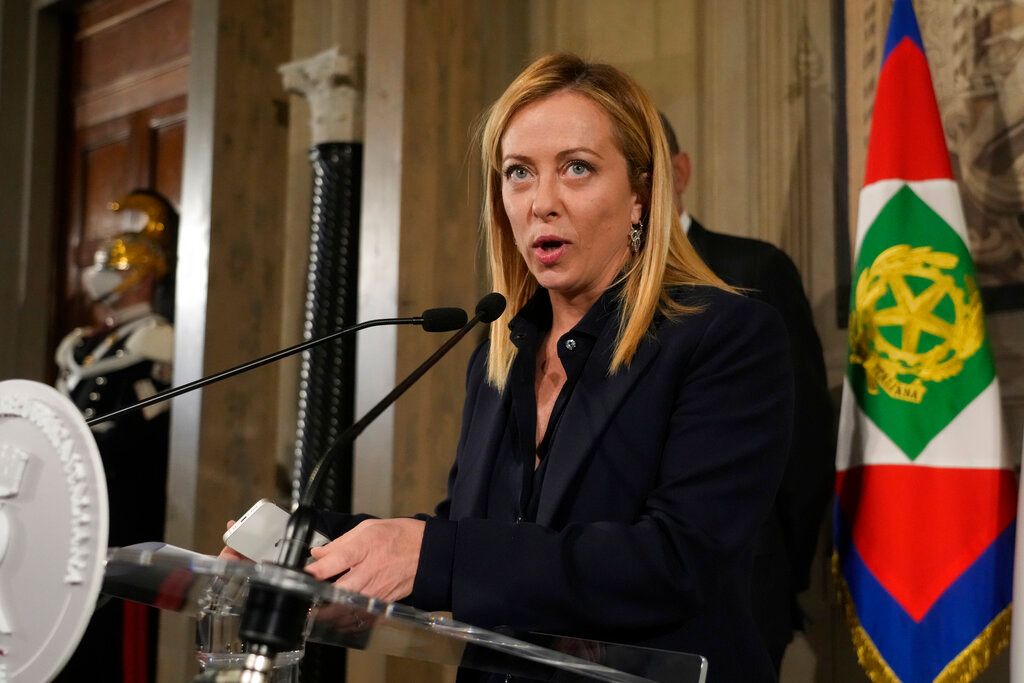 ▲義大利首位女性總理梅洛尼22日宣誓就職。（圖／美聯社／達志影像）