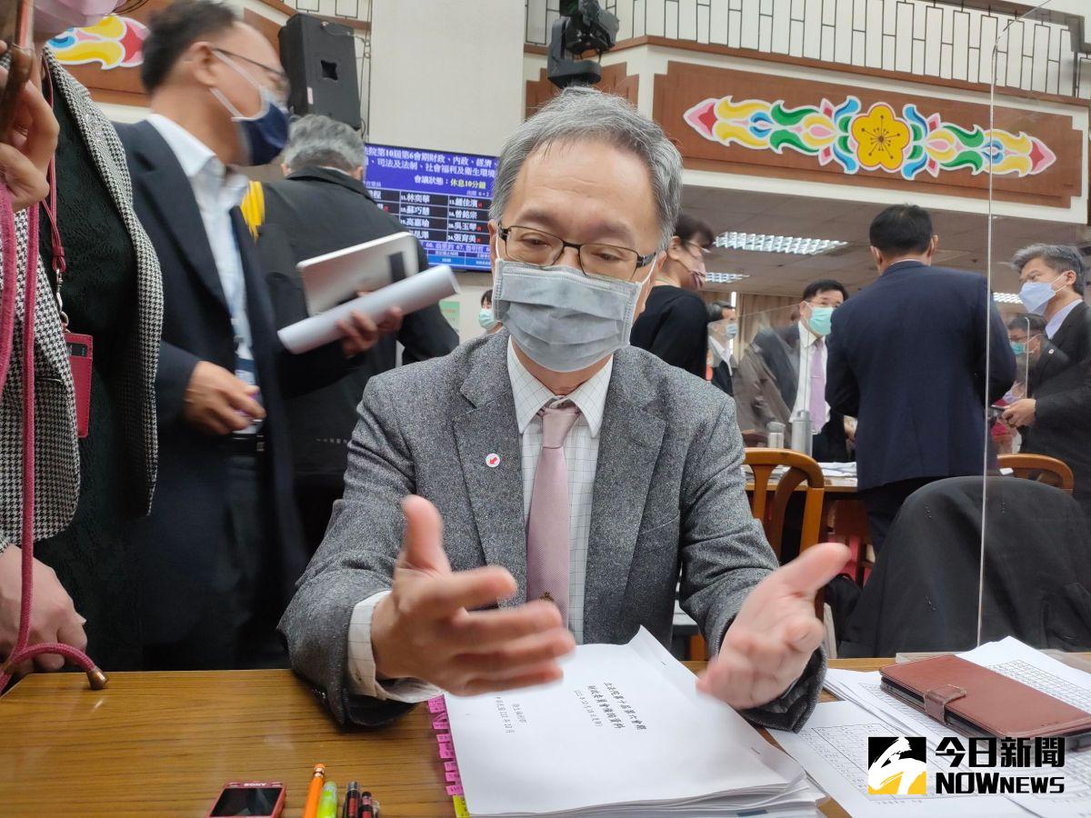 ▲今（24）日衛福部長薛瑞元表示，目前已有5名高端族補接種其他疫苗。（資料照片／記者許若茵攝）