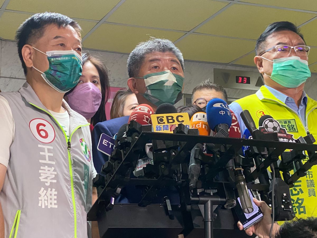 ▲蔣萬安因疫苗採購議題痛批陳時中「胡說八道」，陳時中回應稱蔣是惱羞成怒。（圖／記者陳威叡攝，2022.10.24）