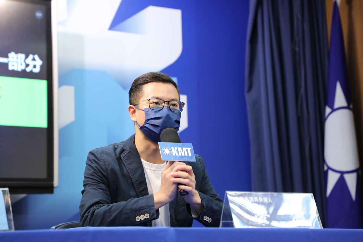 ▲持續緊咬鄭運鵬曾西進中國市場賺人民幣，國民黨今召開記者會痛批，鄭運鵬已成「兩岸政商資本合謀」一員，更喊話林飛帆別雙重標準。（圖／國民黨提供）