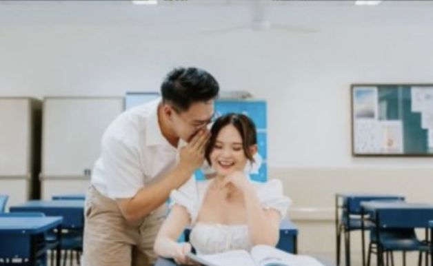 ▲有對新加坡新婚夫妻重返高中校園拍攝婚紗照，並剪輯成抖音影片。（圖／翻攝自影片）