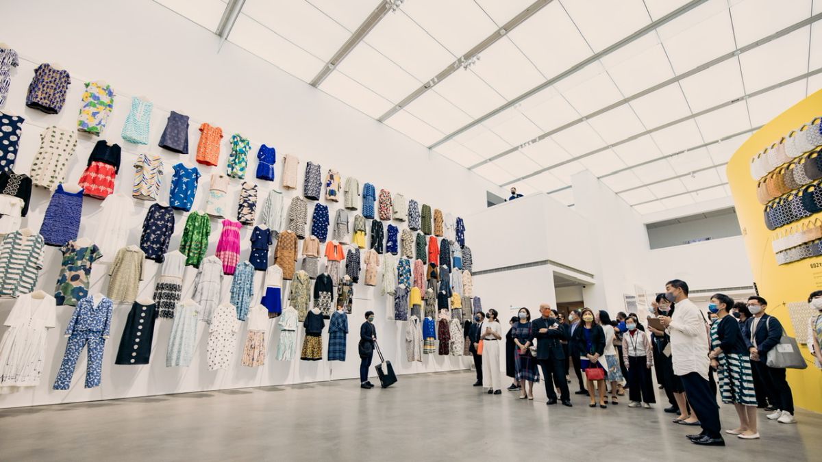 ▲《minä perhonen / 皆川明 つづく》完整呈現品牌成立27年的深度脈絡。（圖／高美館提供）