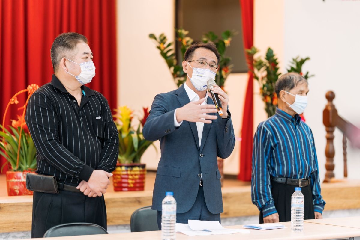 ▲遭批西進大陸恐引發國安危機，鄭運鵬表示，資訊都是公開的，「大家可以來檢視我的人生經歷這沒有問題」。（圖／鄭運鵬辦公室提供）