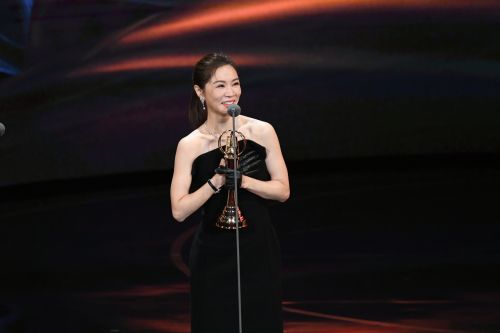 金鐘獎／謝盈萱上台飆罵Fxxk、鍾欣凌神救援！昔3大名場面一次看
