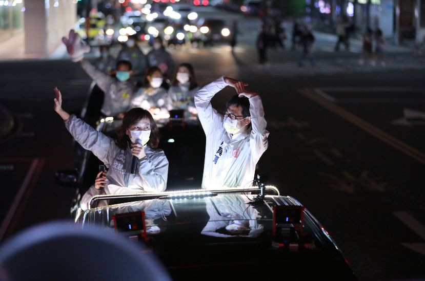 ▲陳其邁今日北上新竹，陪同沈慧虹的「光榮車隊」車掃。（圖／沈慧虹辦公室提供）