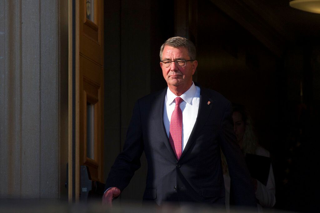 ▲美國前國防部長卡特（左）逝世，享壽68歲。（圖／美聯社／達志影像）