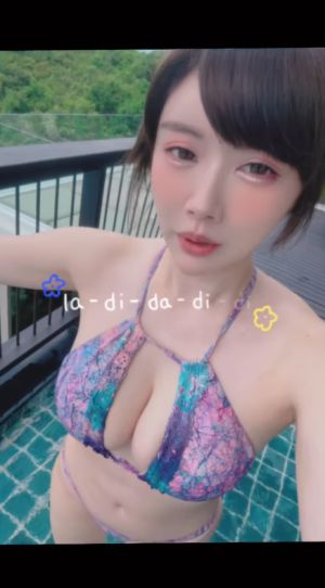 ▲▼姚采辰一天換一套泳衣。(圖/翻攝自姚采辰IG) ▲▼姚采辰一天換一套泳衣。(圖/翻攝自姚采辰IG)