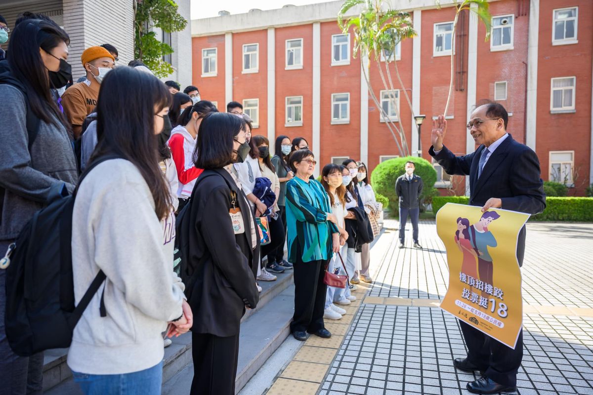 ▲游錫堃挺18歲公民權，誠摯邀請國人參與修憲歷史時刻。（圖／翻攝自游錫堃臉書）