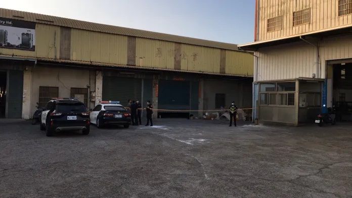 ▲台中市神岡區某處鐵皮工廠，昨天（26日）驚傳桶屍命案。（圖／翻攝畫面）