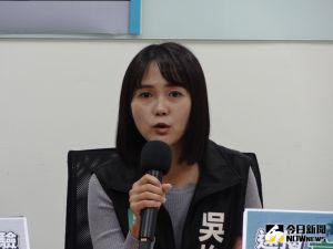 ▲民眾黨北市中正、萬華區市議員候選人吳怡萱表示,「抗中保台保的不是台灣,而是民進黨的政治舞台!」(圖/記者呂炯昌攝,2022.10.27) ▲民眾黨北市中正、萬華區市議員候選人吳怡萱表示,「抗中保台保的不是台灣,而是民進黨的政治舞台!」(圖/記者呂炯昌攝,2022.10.27)