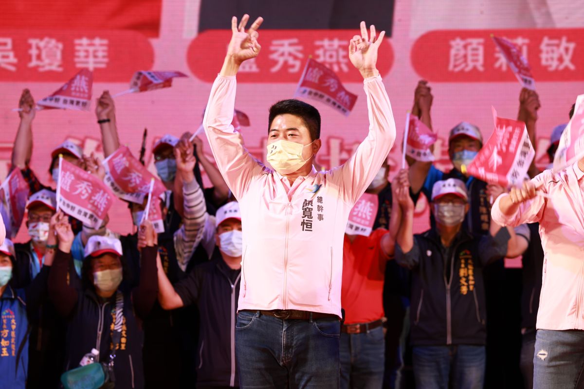 ▲顏寬恒批評蔡政府撥款217億元成立數位部，實際上是用來控制人民一言一行的網軍部。（圖／盧秀燕競總提供，2022.10.28）