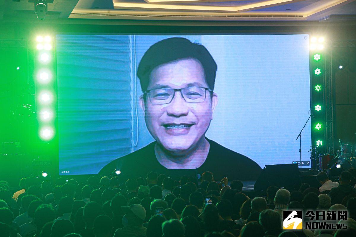 ▲林佳龍日前確診，今日以視訊方式參與民進黨《社群之夜》造勢活動，感人演說搏得滿堂彩。（圖／記者葉政勳攝，2022.10.28）