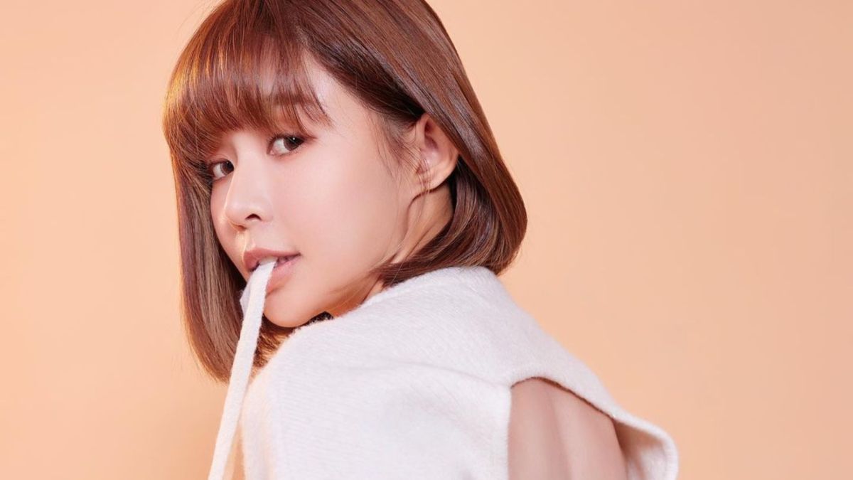 ▲陳怡叡分享美背挖空照，差點讓D cup走光。（圖／翻攝自陳怡叡Yuri IG）