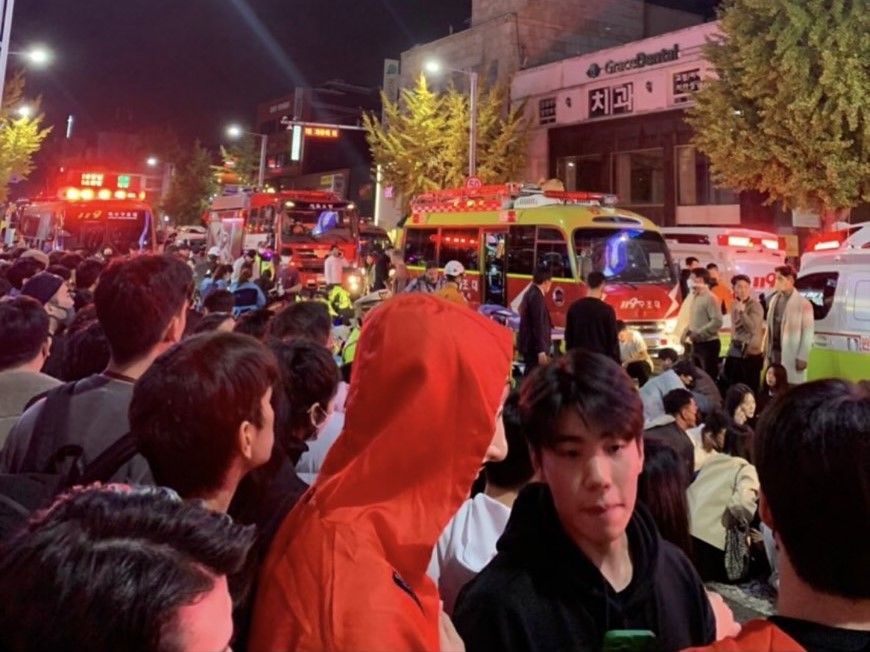 ▲梨泰院推擠意外釀百人死傷，一名昏迷女子醒來驚恐發現：「周圍都是哭聲」。（圖／民眾提供）