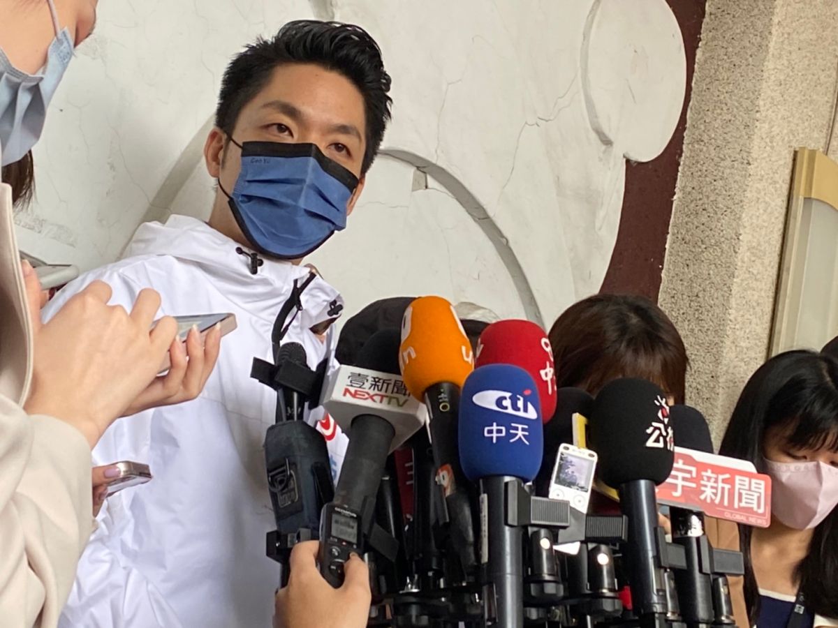 ▲陳時中日前受訪批蔣萬安、黃珊珊與柯文哲「三人成虎」圍攻他，蔣萬安今受訪反嗆，陳時中有嘴說別人、沒嘴說自己，真正抹黑他的是他自己。（圖／記者翁子竣攝，2022.10.30）