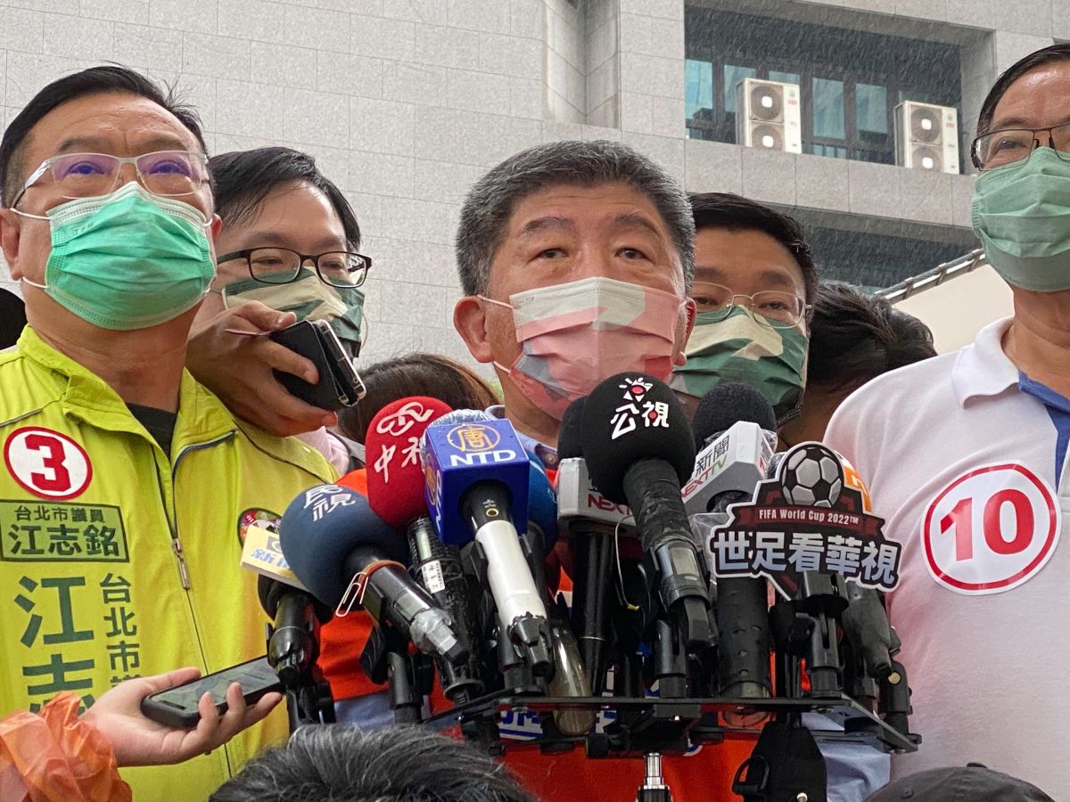 ▲黃珊珊稱梨泰院與大巨蛋型態完全不同，不要魚目混珠，陳時中回應認為黃一點同理心都沒有。（圖／記者陳威叡攝，2022.10.30）