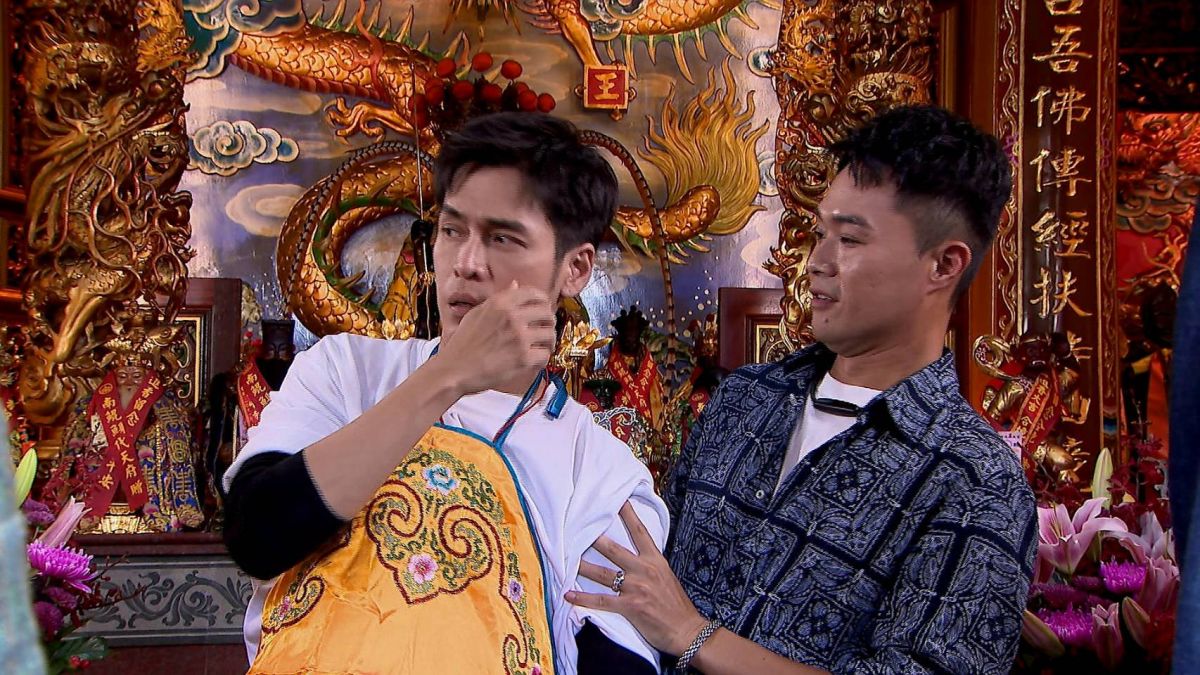 ▲Gino（左）轉往三立八點台劇《一家團圓》演活太子爺乩身。（圖／三立提供）