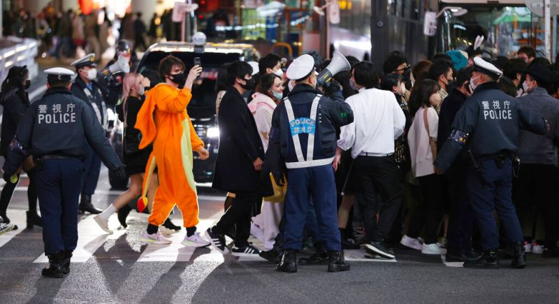 從梨泰院踩踏記教訓　日警強化東京澀谷警戒防跌倒
