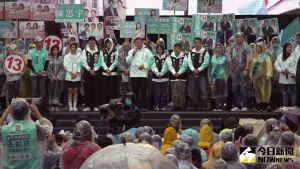 ▲無黨籍台北市長候選人黃珊珊首場「33總動員」造勢活動。（圖／記者嚴俊強攝，2022.10.30）