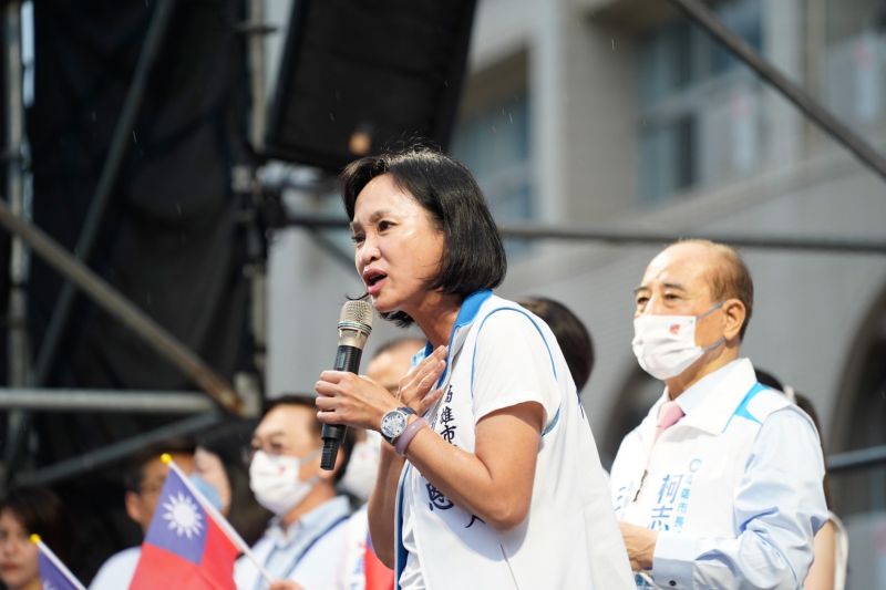 ▲柯志恩批,民進黨在南部執政的時間比國民黨還要長,大家生活有過得更好嗎?(圖/柯志恩競辦提供)