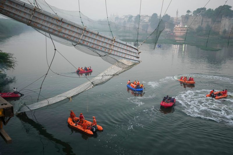 印度吊橋斷裂至少130死　外交部：無台人傷亡

