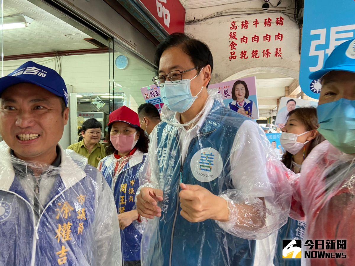 ▲張善政重批鄭運鵬迴避說明與中國三個國營電信的關係，指他是「民進黨最典型的雙標的下限」。（圖／記者李春台攝，2022.10.31）