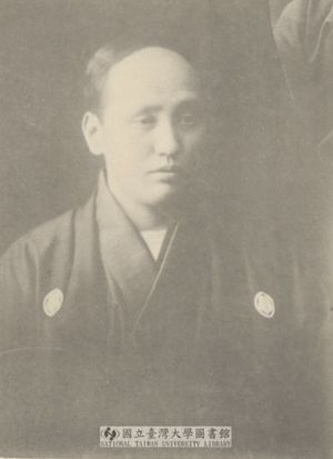 顏雲年 ▲顏雲年42歲時照片。(圖/翻攝自國立台灣大學圖書館網站)
