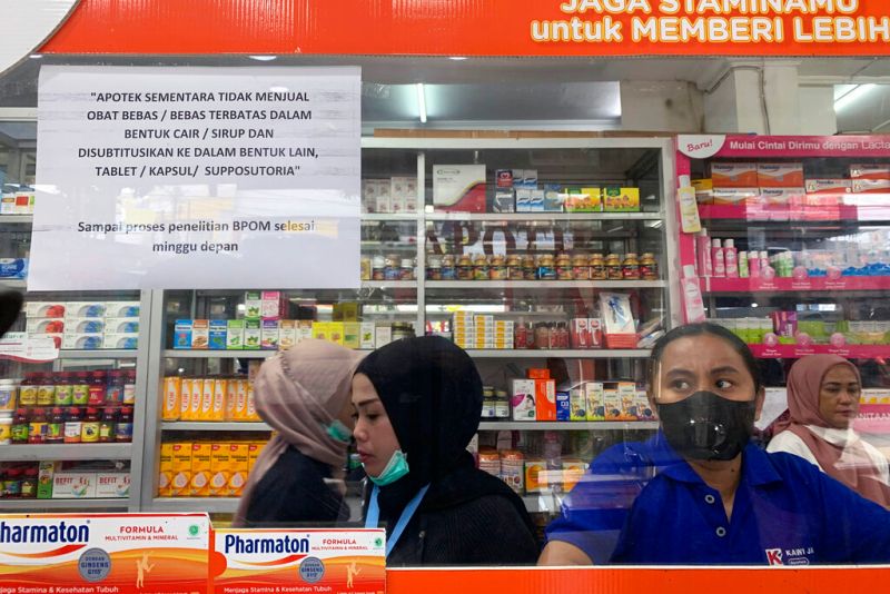 ▲印尼食品與藥品管理署今天表示，國內2家藥廠違反製藥法規，當局已撤銷其生產糖漿類藥物的許可證。（圖／美聯社／達志影像）