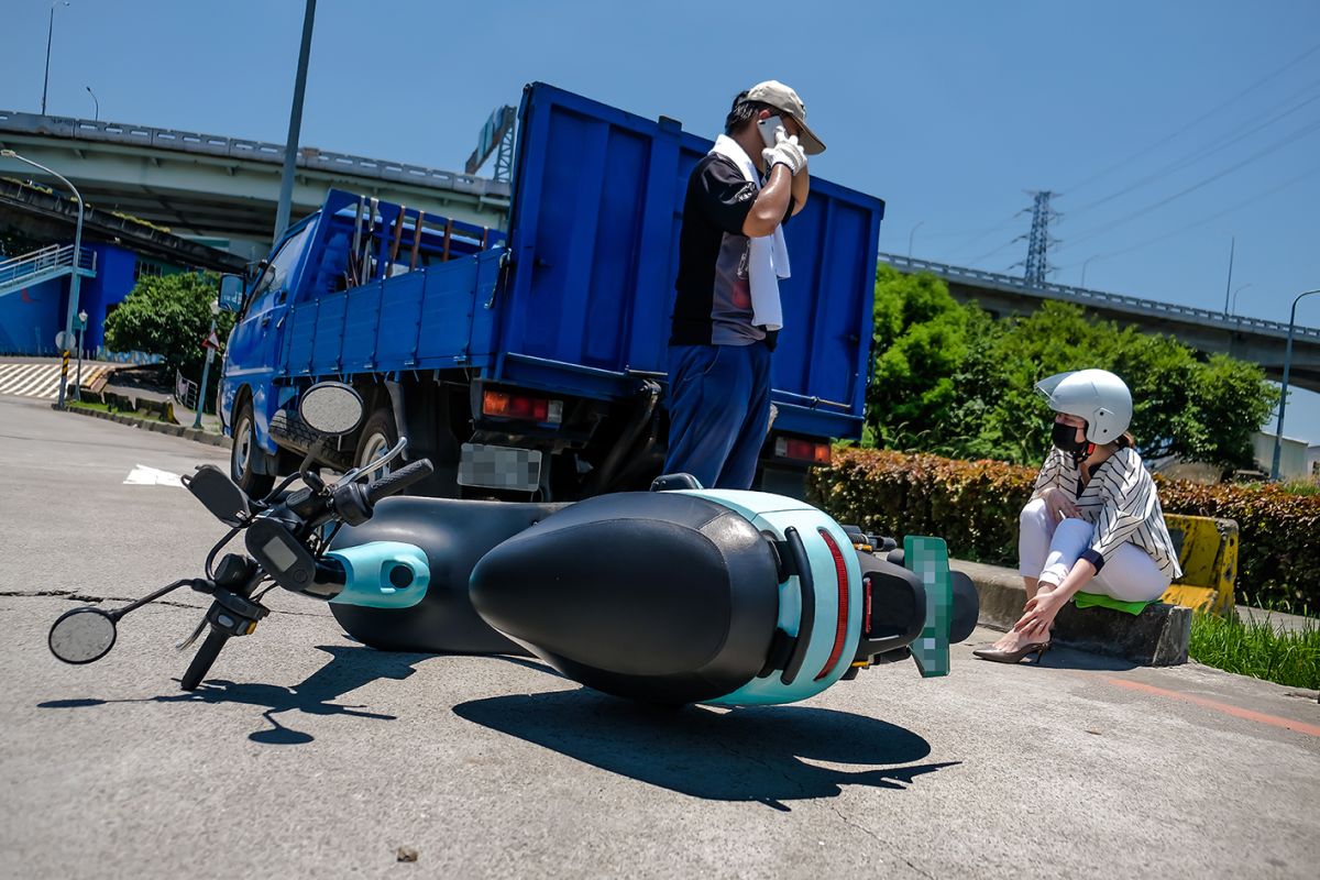 ▲強制汽車責任保險的目的是為了讓遭遇汽、機車交通事故的受害人，能迅速獲得基本保障，協助其基本生活所需，減輕經濟負擔，安定事故雙方。（圖／中華民國產物保險商業同業公會提供）
