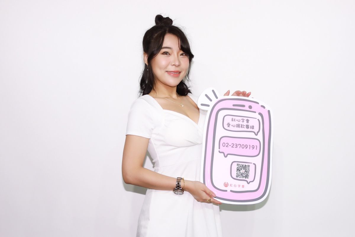 ▲「百萬網紅」宛宛兒手握4間房逆轉人生。（圖／紅心字會提供）