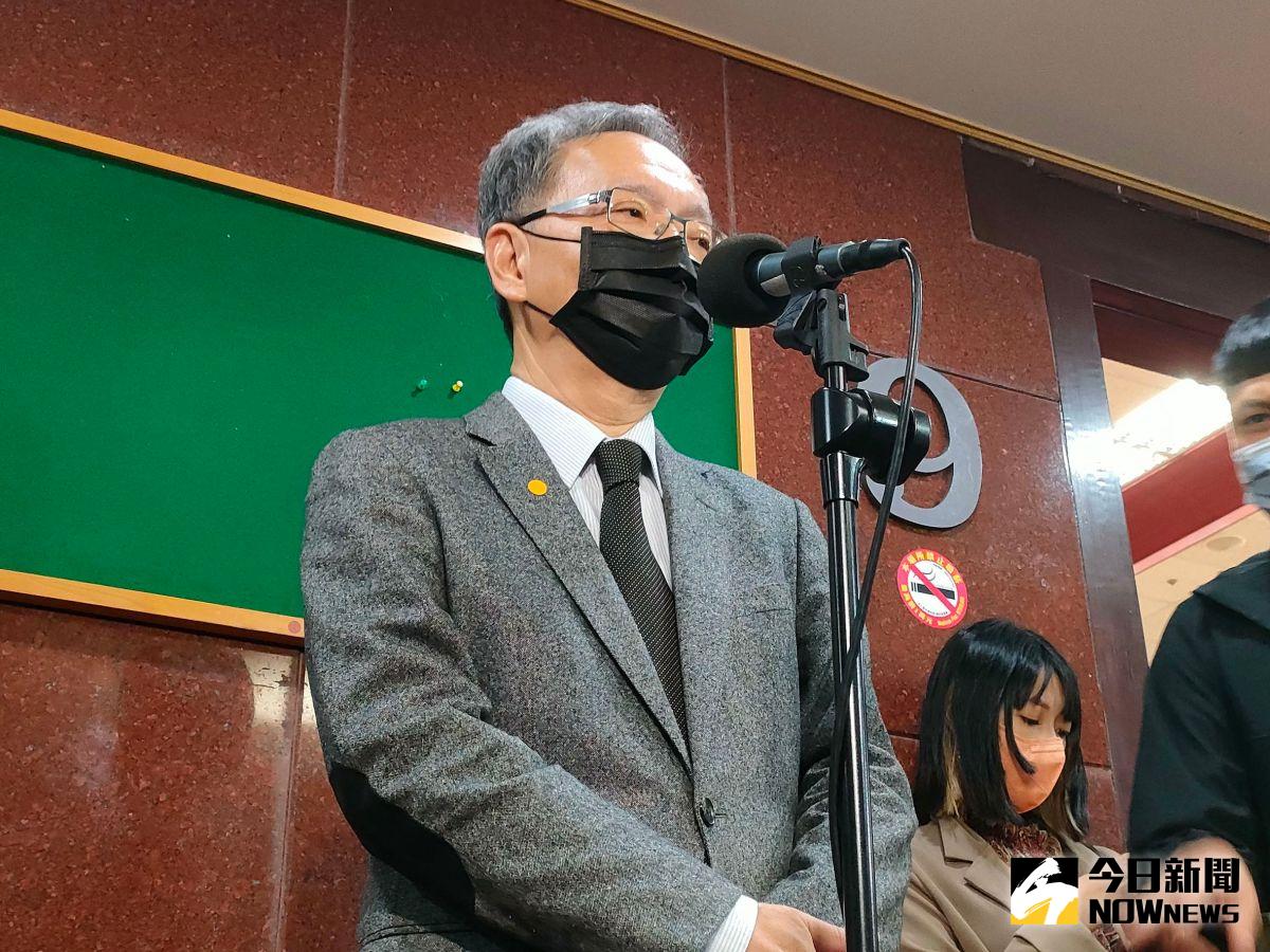 ▲今（2）日衛福部長薛瑞元直指「那個數字是錯的！」，也強調高端公布價格與密會無關。（圖／記者許若茵攝，2022.11.02）