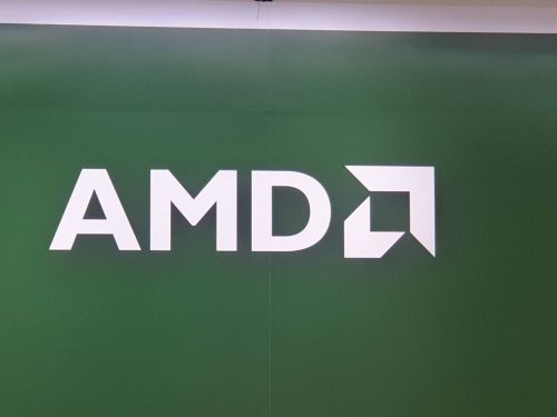 拿下微軟亞馬遜大單！AMD出貨量快速成長　後年有機會達輝達的3成

