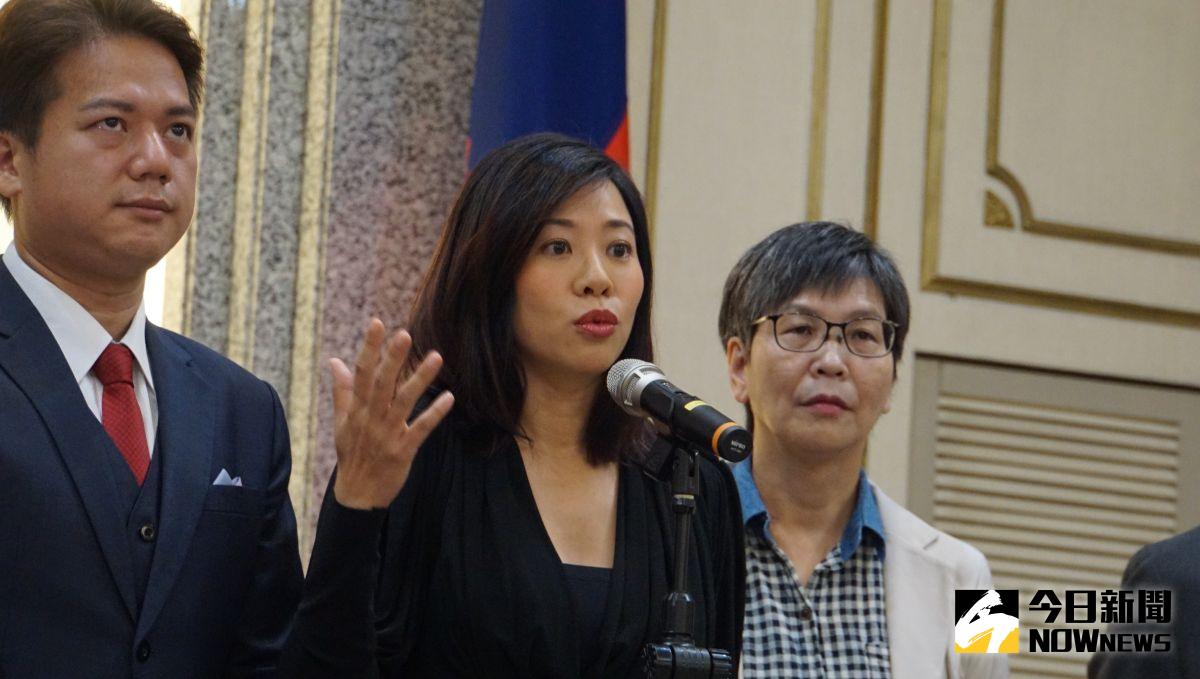 ▲民眾黨立委吳欣盈（中）參選新竹市立委意願低。（資料照／記者呂炯昌攝）