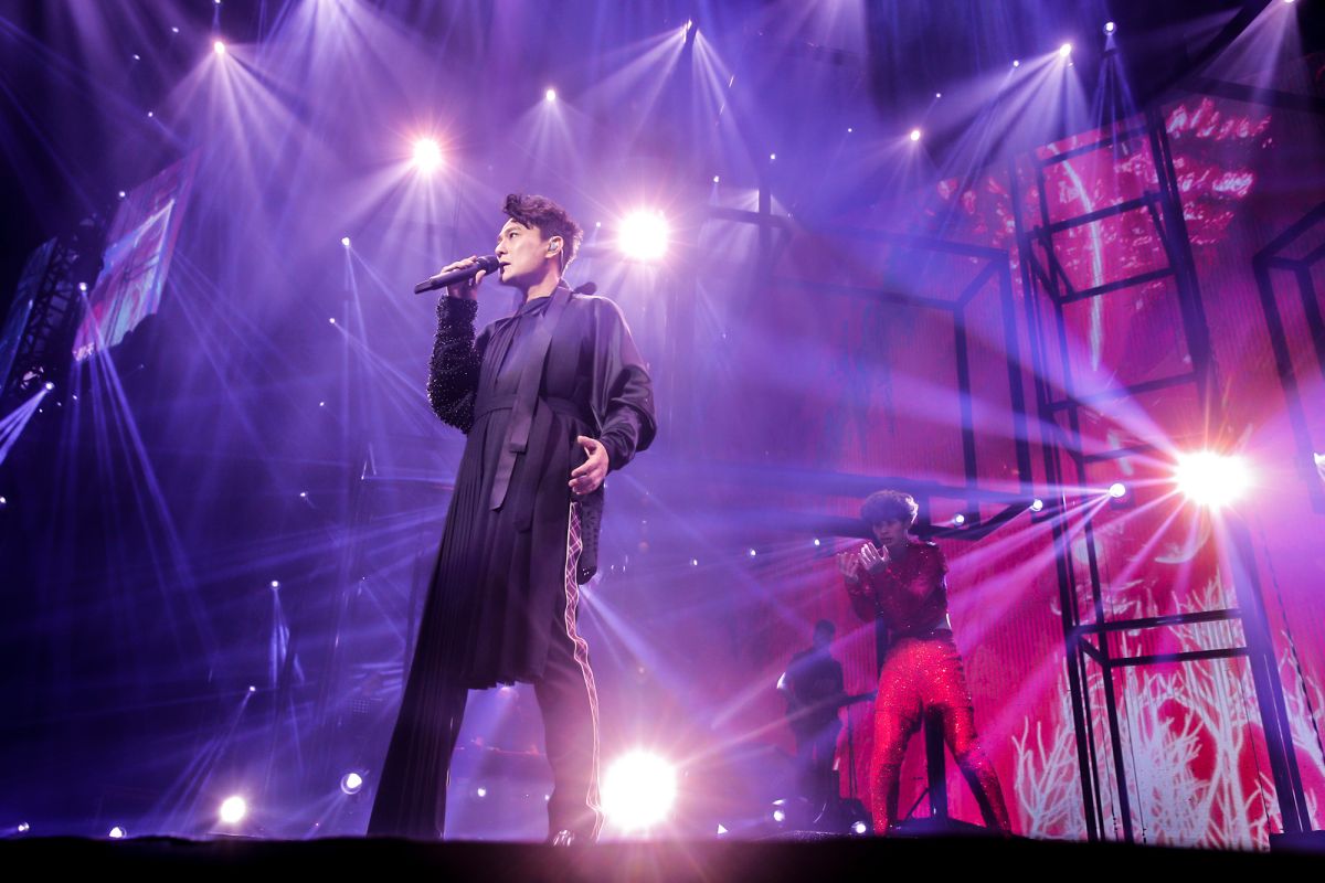 ▲張信哲宣布明年要再度登上台北小巨蛋開唱。（圖／潮水音樂提供）